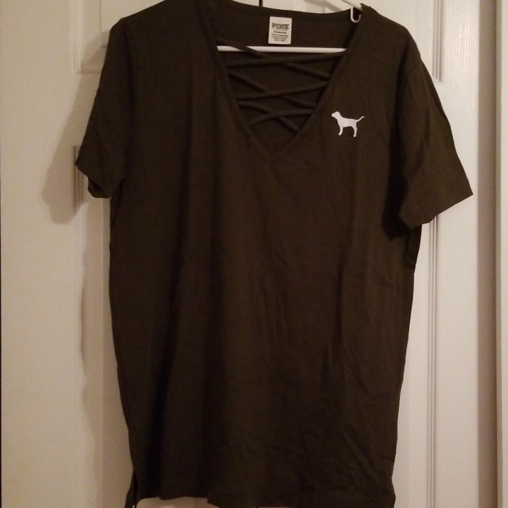 NWOT VS PINK TEE